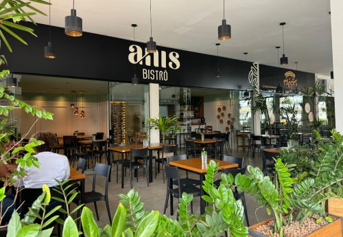 Anis Bistrô